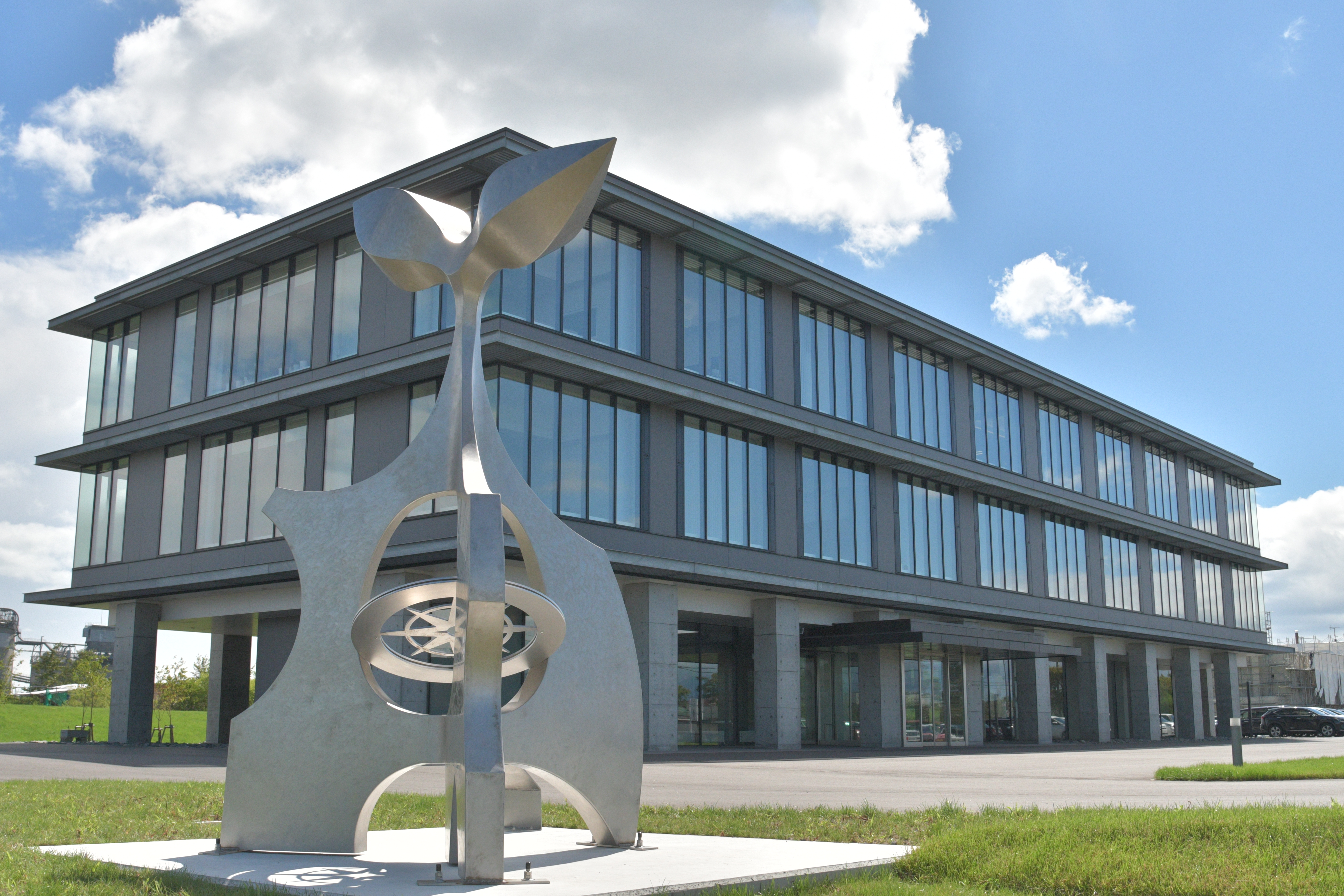 苫小牧港開発株式会社／財務部財務経理課