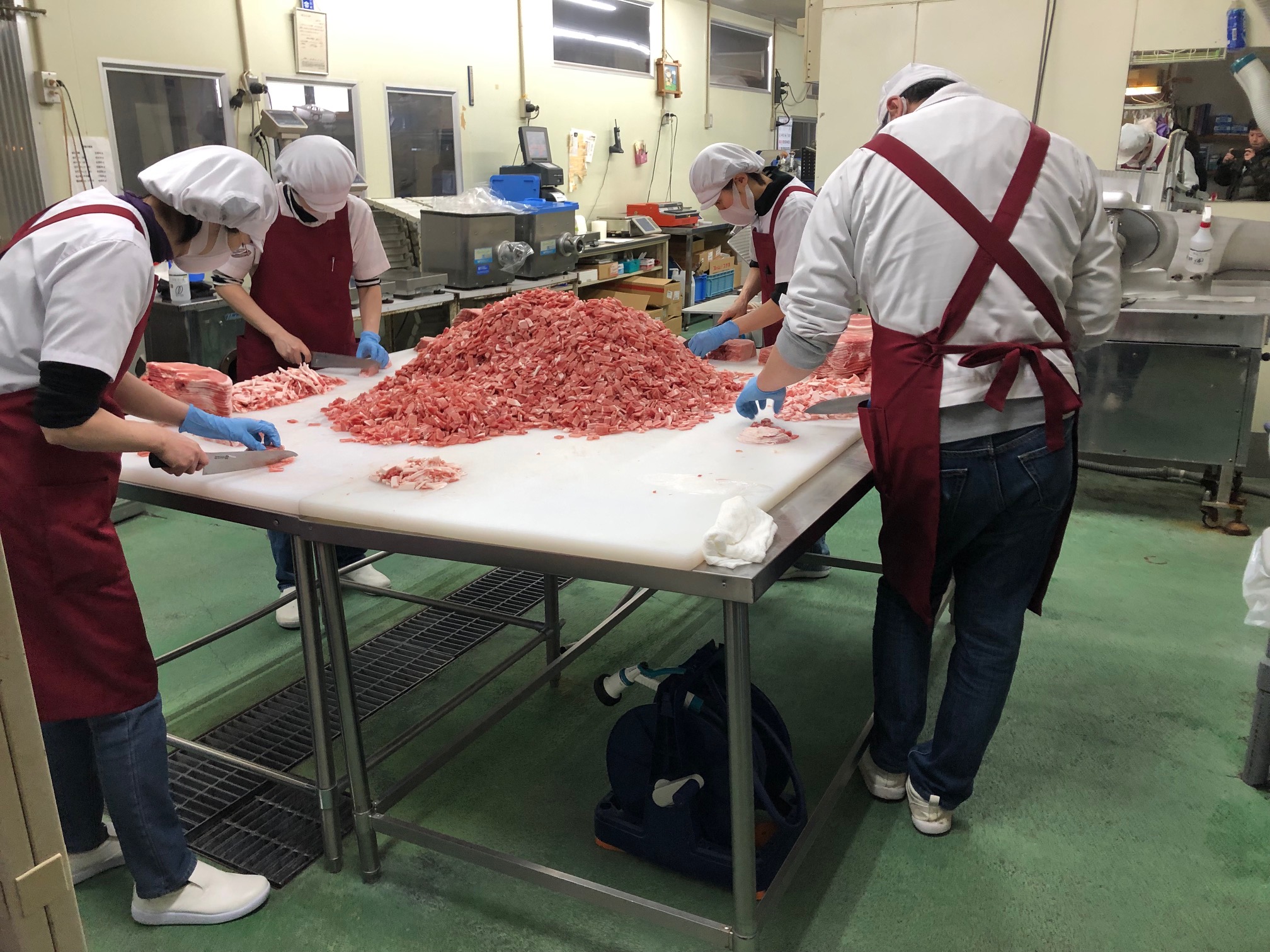 丸〆フードシステム株式会社食肉卸部