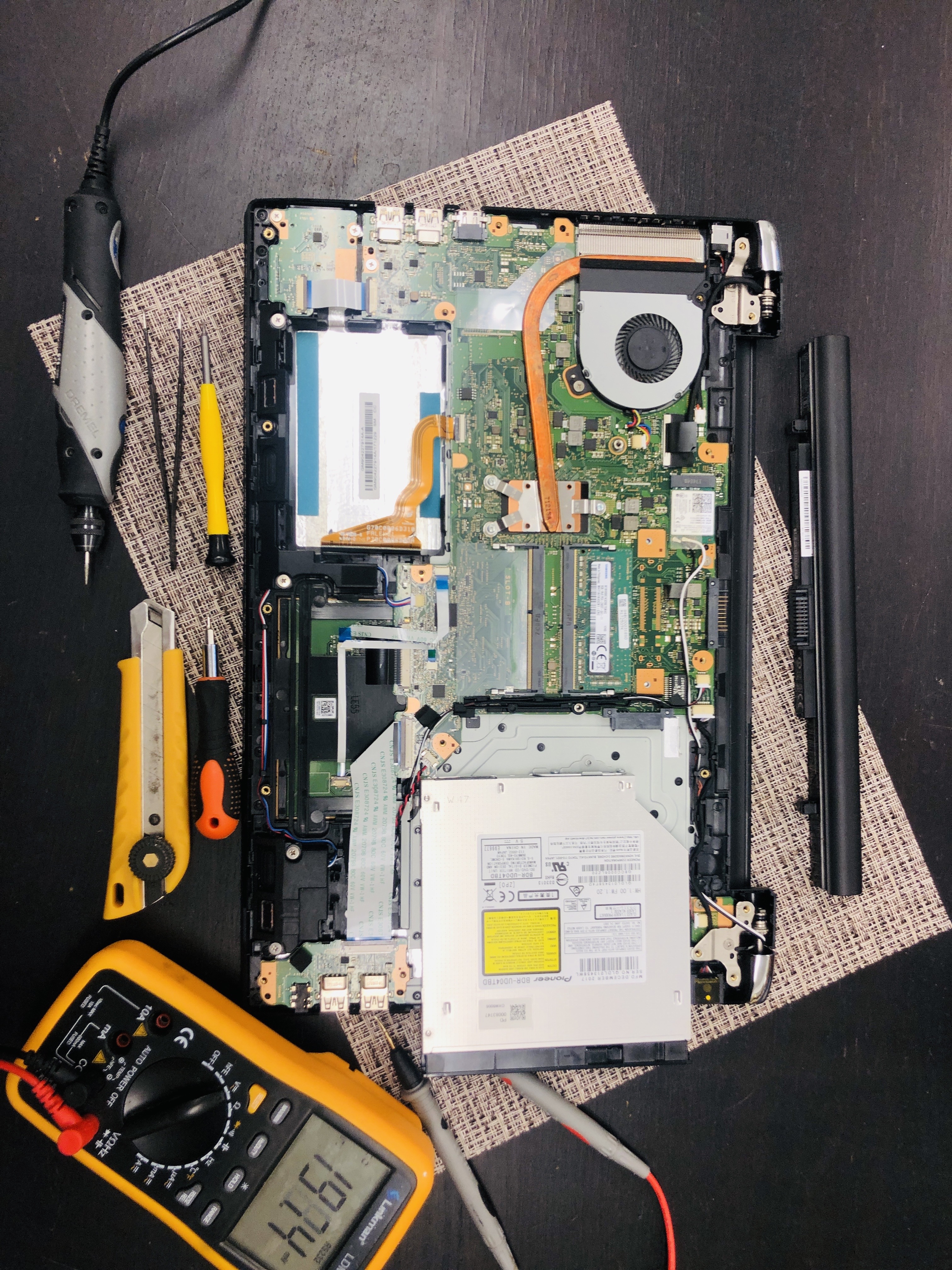 株式会社イーハンズ