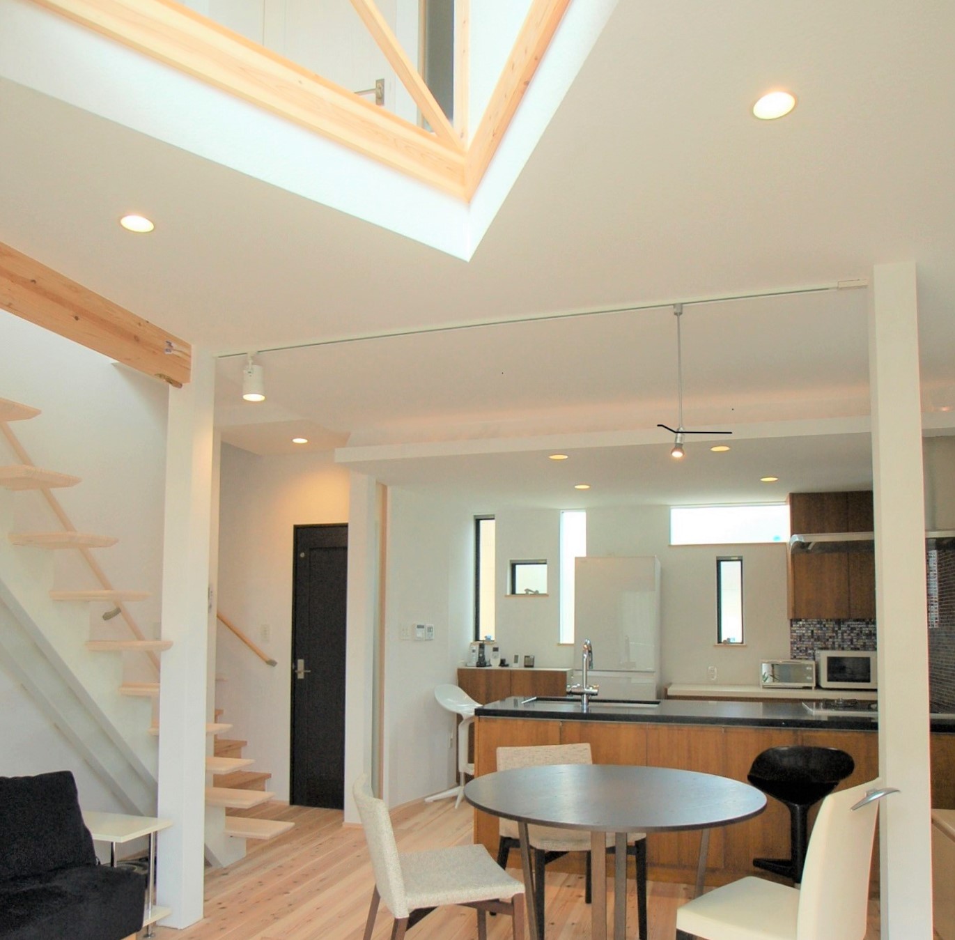 ＴＨ健康住宅株式会社