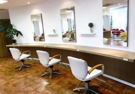 ヘアースプレー能見台店