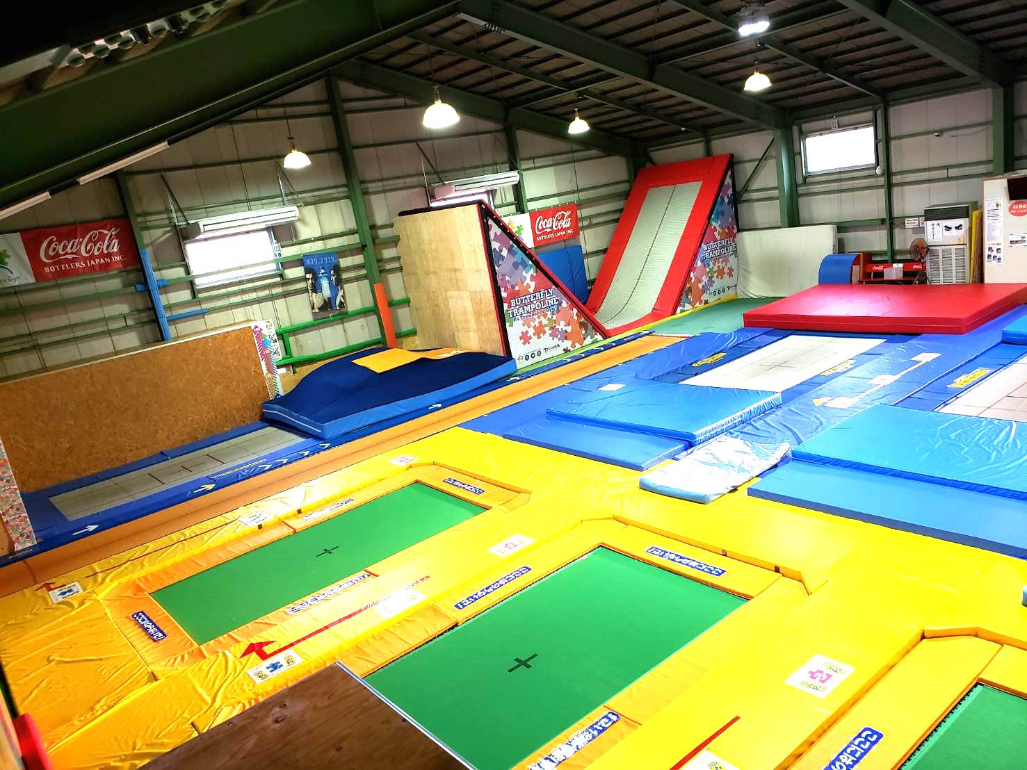 ピーストランポリンジム寒川