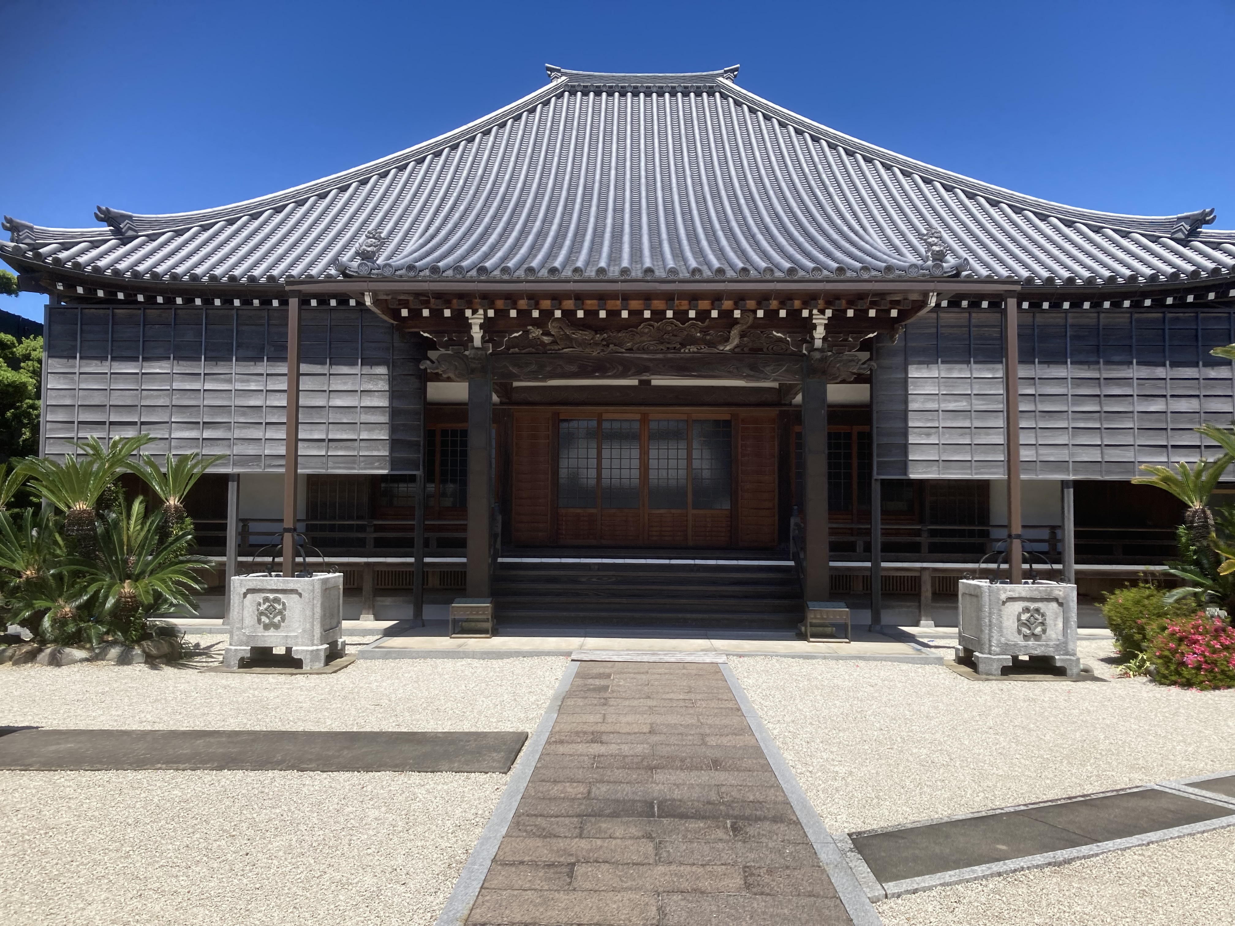 信行寺・真宗高田派
