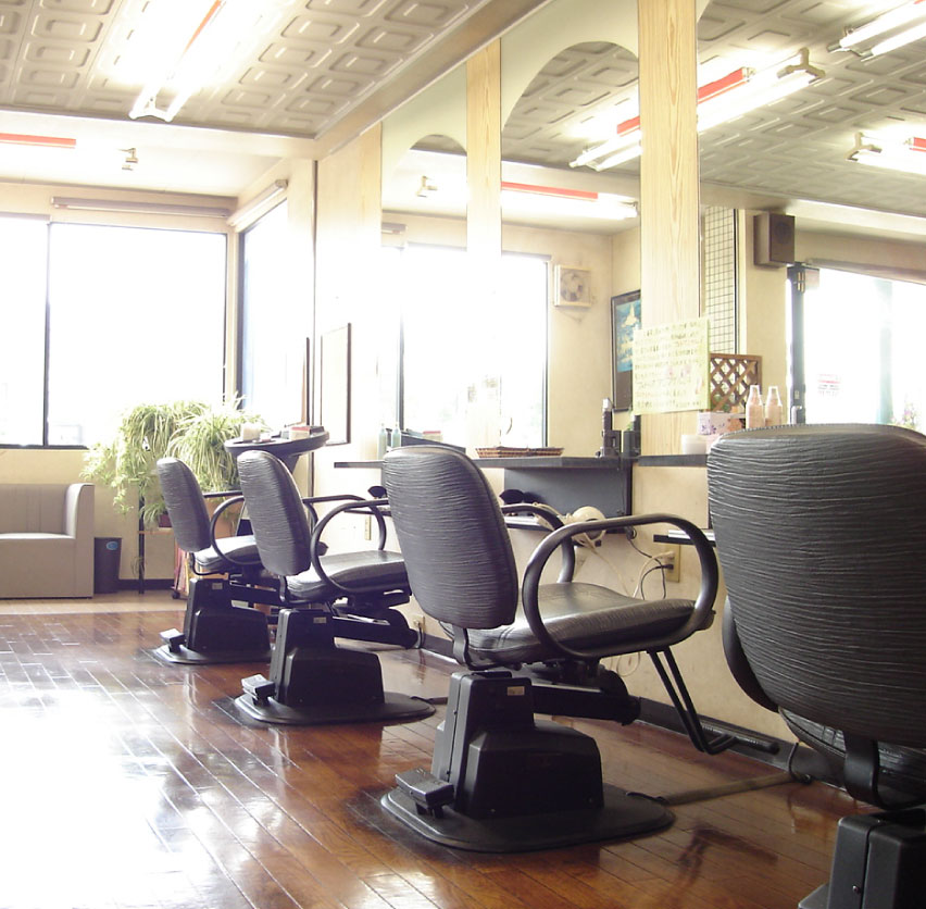 ヒロセ美容室秦荘店