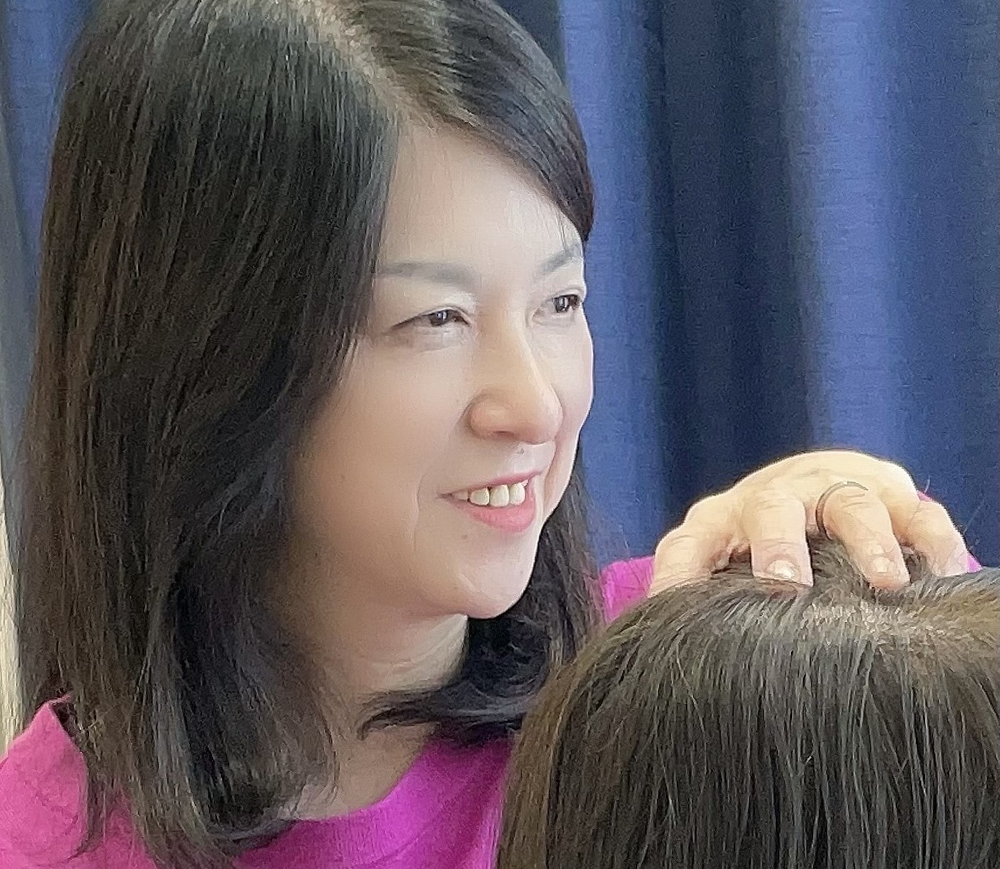 女髪美容院