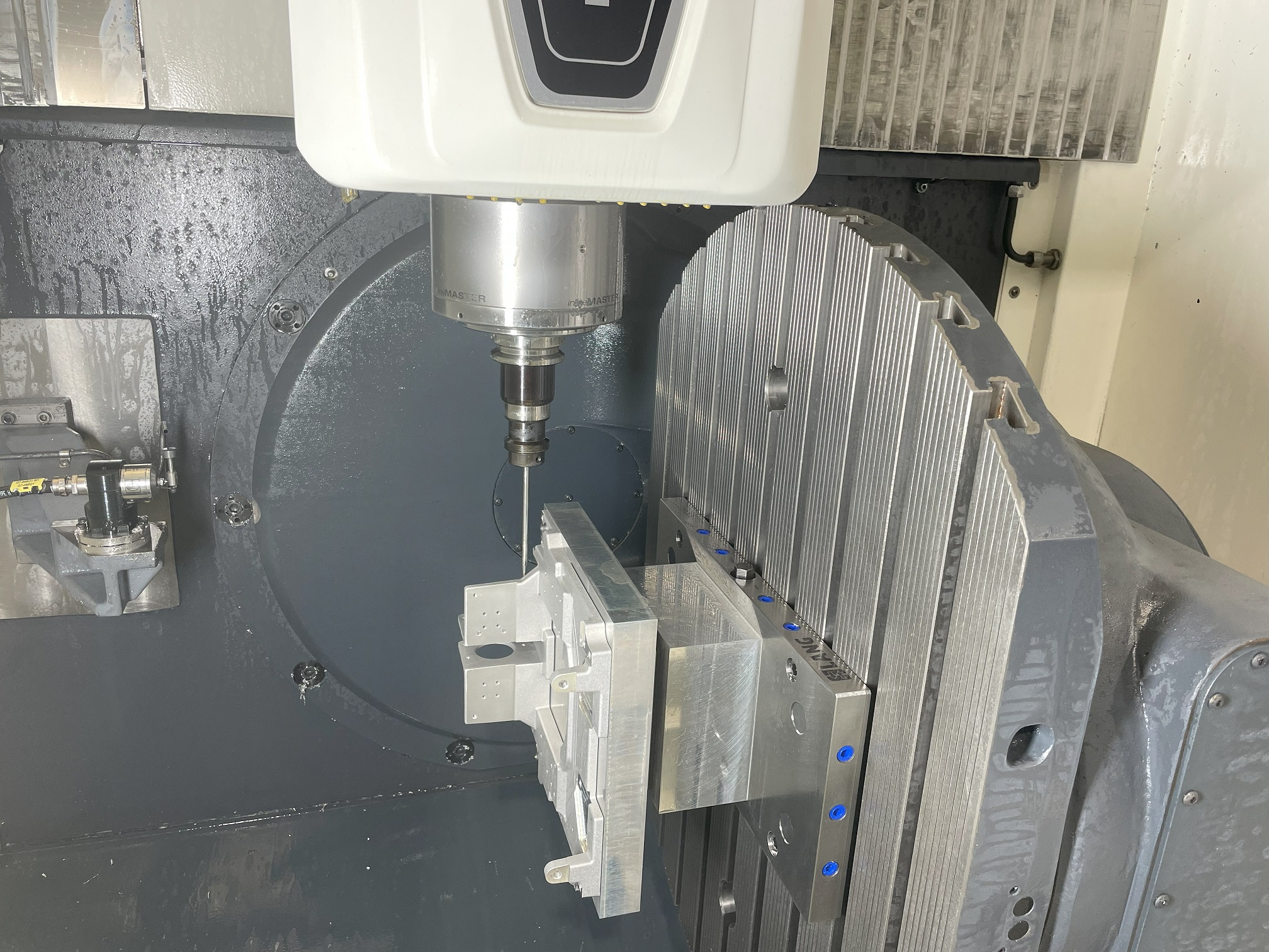 株式会社名真製作所